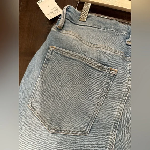 NWT Good American Good Legs Cigarette Jeans - Picture 5 of 12